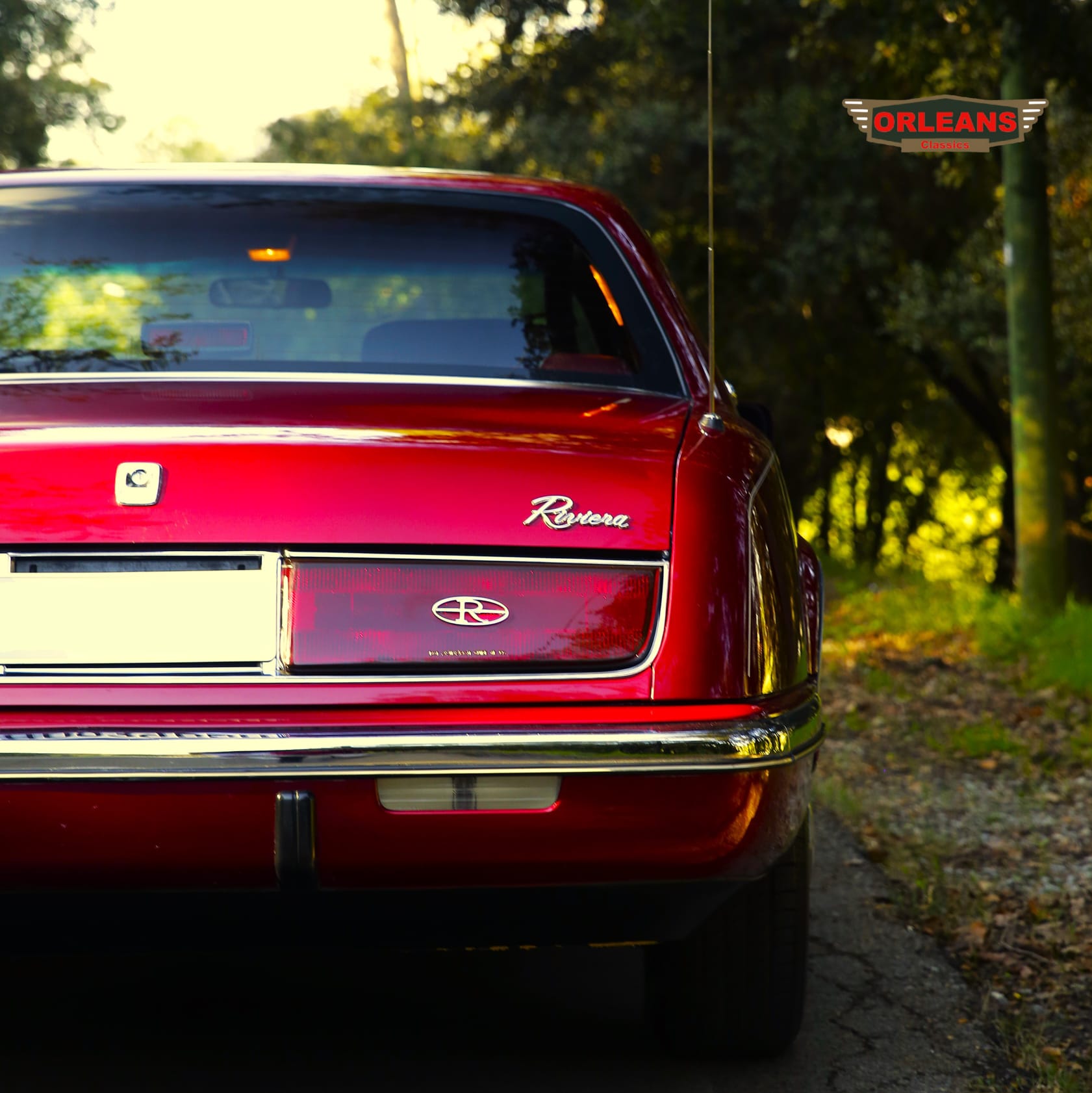 Buick riviera 1990 vista exterior culo trasera color Deep Crimson Red