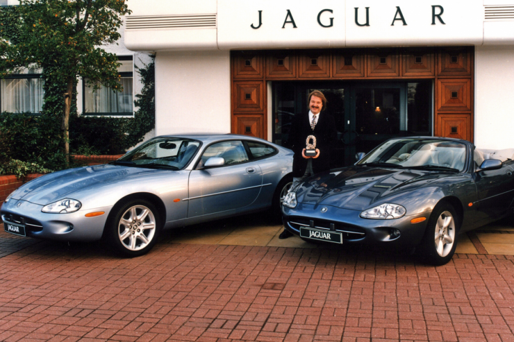 Geoff Lawson outside Jaguar’s Browns Lane offices in 1996. (c) classic and sportscar.
