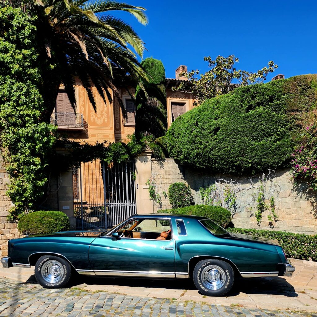 Chevrolet Monte Carlo 1977 color Emerald Green vista lateral en exterior