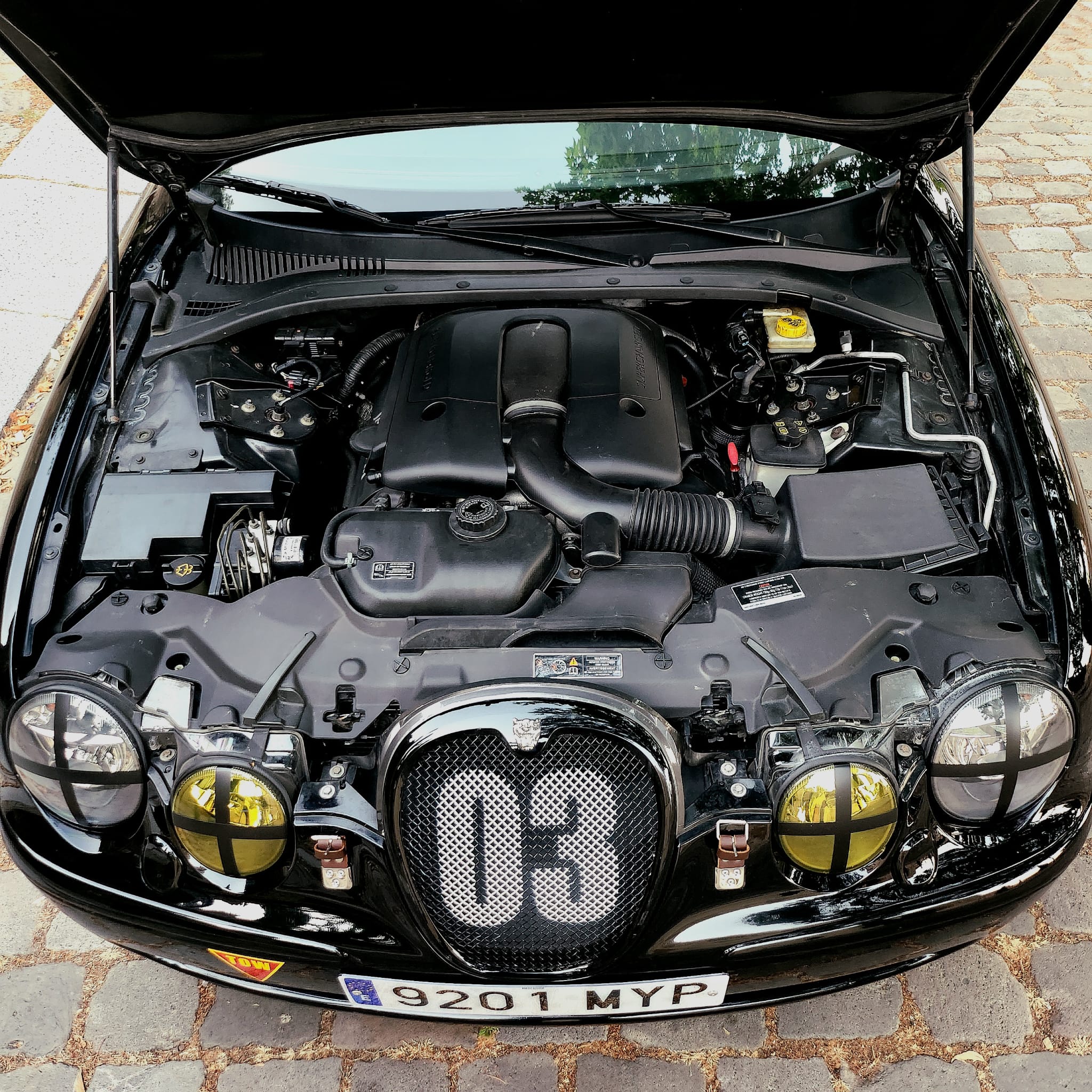 Jag STO-R 03 clásico moderno basado en Jaguar S-Type-R vista Motor 4.2 V8 color Metal 1