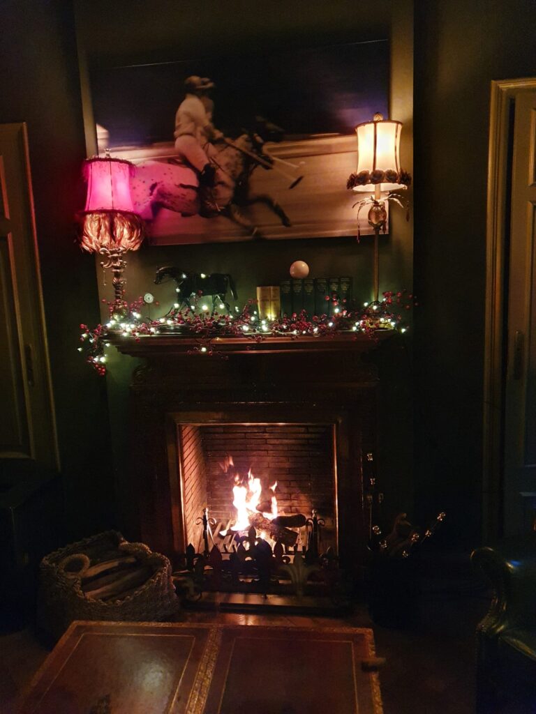 Club Orleans, Jag STO y American Cars, modern classic cars interior