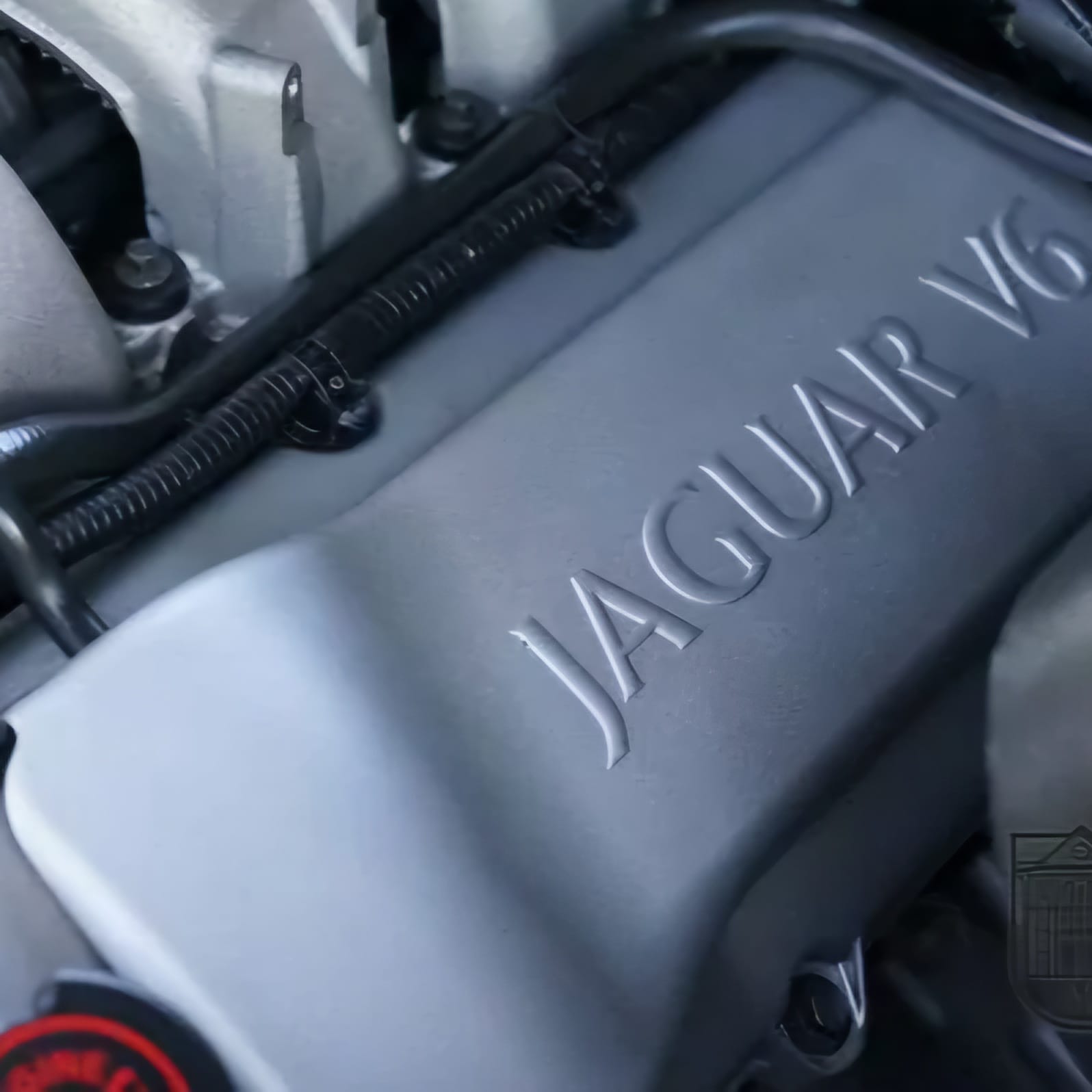 Jag STO 09 clásico moderno basado en Jaguar S-Type vista motor jaguar V6 color Ecurie Ecosse Blue