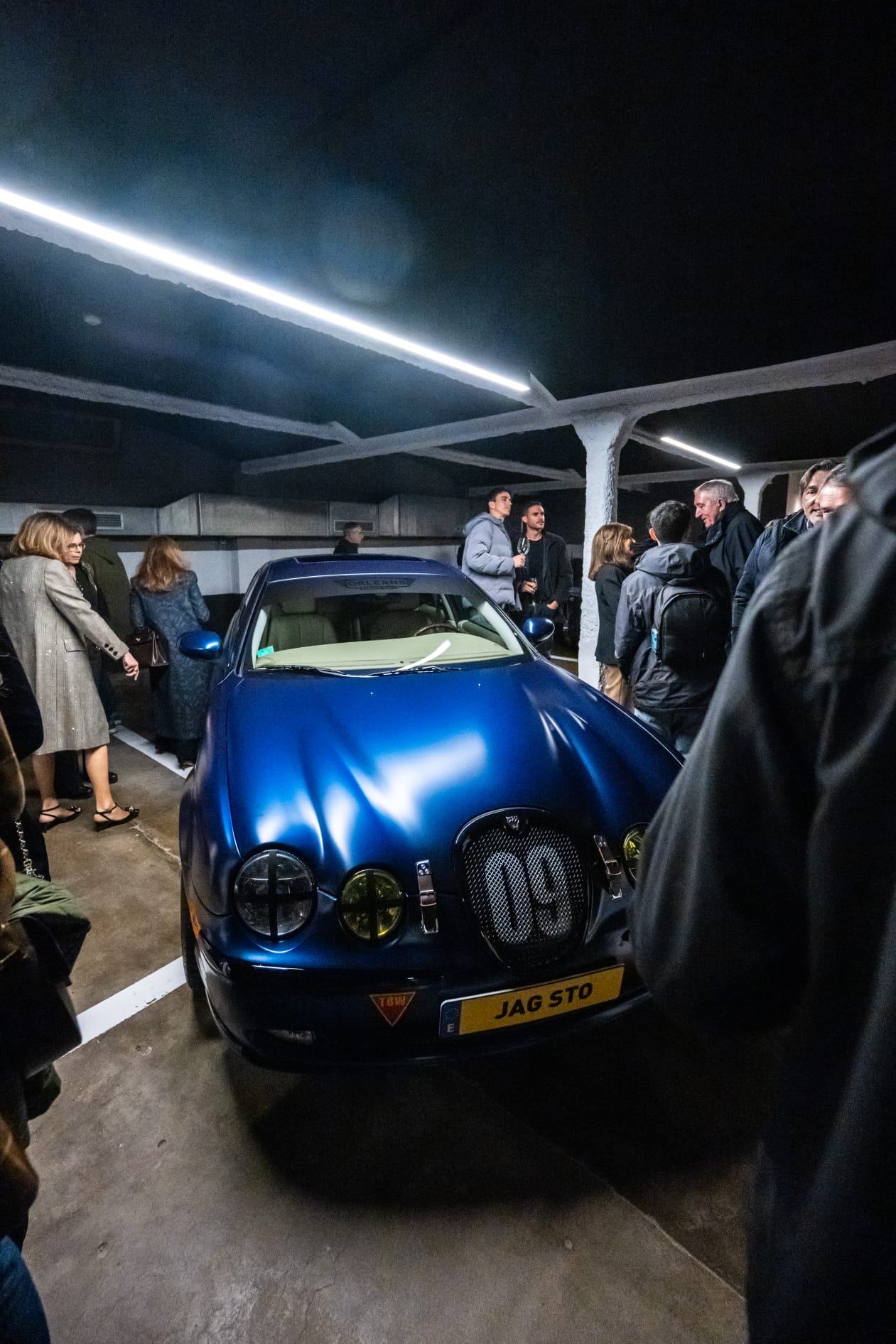 El Jag STO 09 Ecurie Ecosse Blue, un tributo a la legendaria y mítica escudería escocesa.