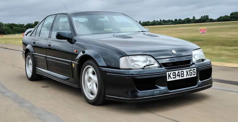 Lotus Carlton Qué define a un Clásico Moderno británico: youngtimers que marcan la diferencia jaguar S type orleans cars